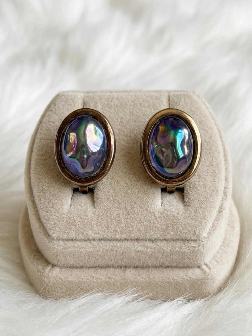 Vintage Iridescent Glass Cabochon ClipOn Earrings Blue Aurora Borealis Oval